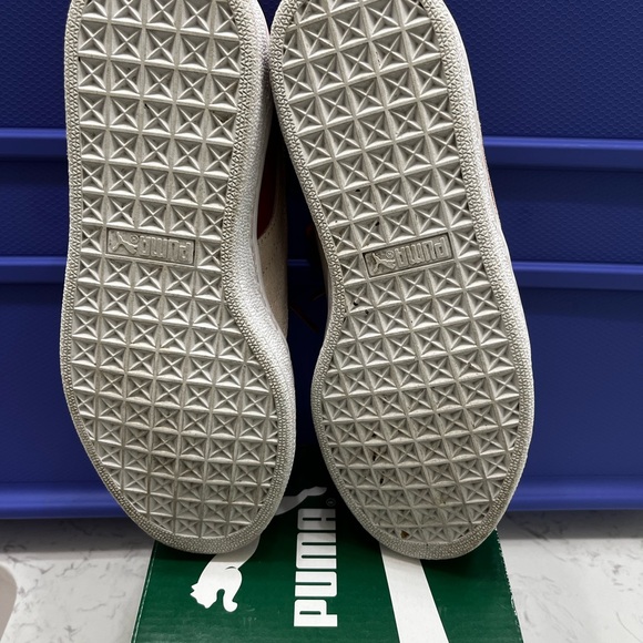 Woman’s Suede Puma Classic Size 6 1/2 - Picture 3 of 4